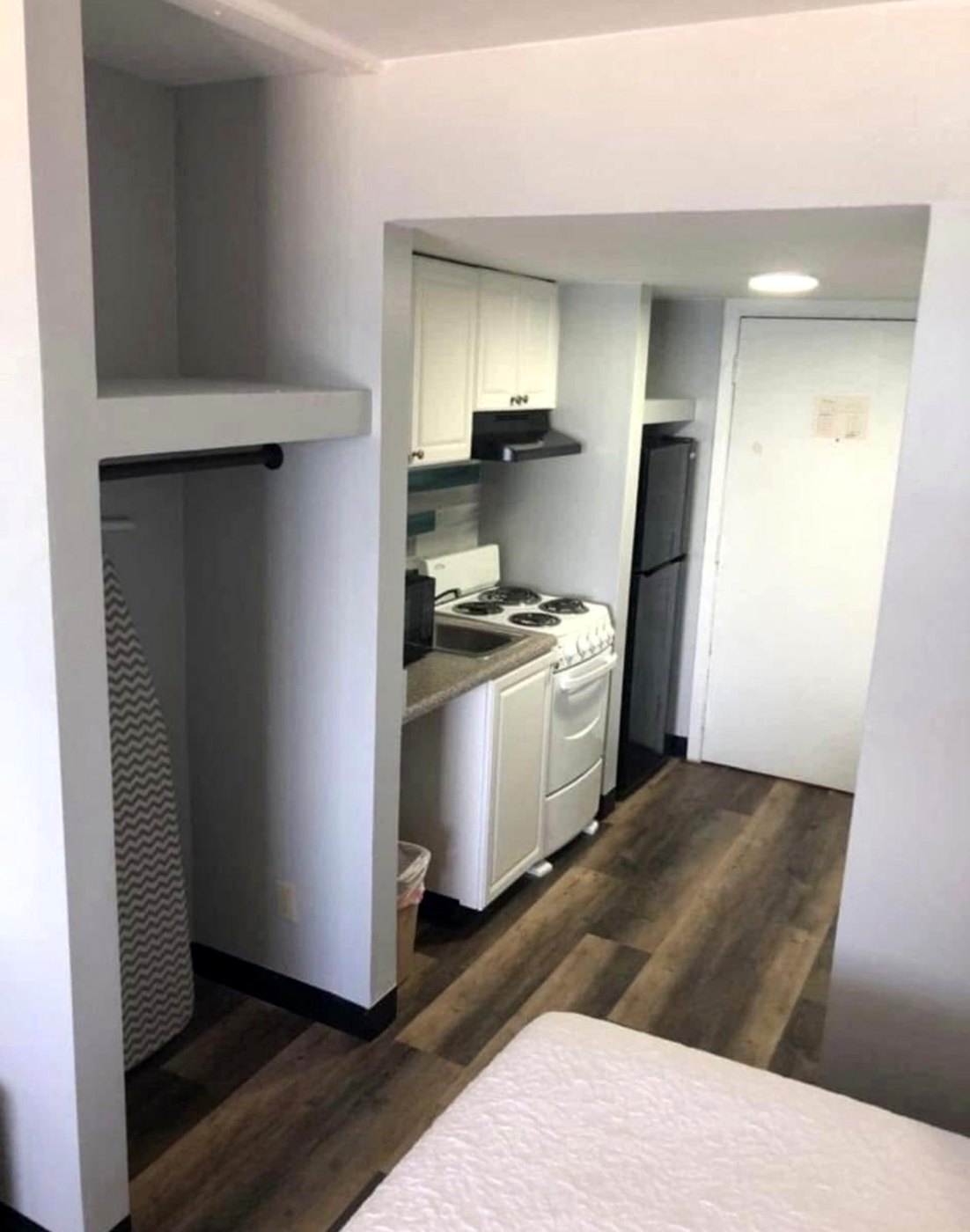Kitchenette in a guest unit